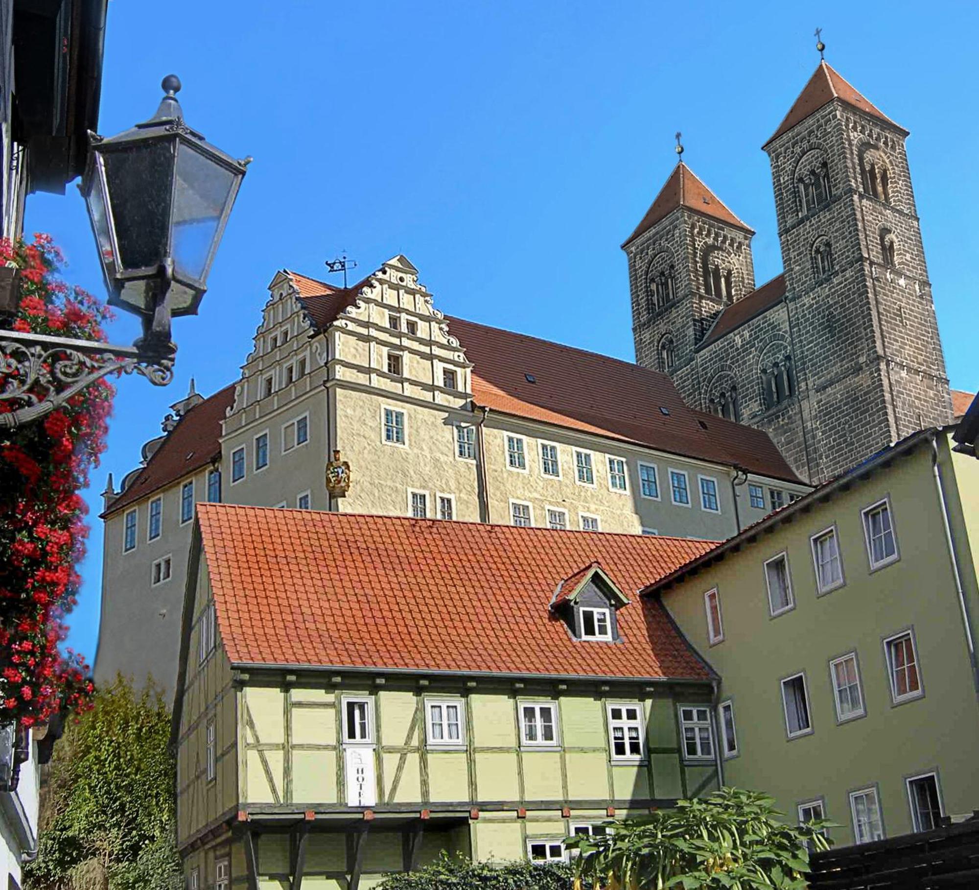 Hotel Domschatz Quedlinburg Exterior photo